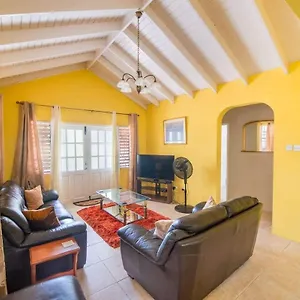 Holiday home Beachy I Kitchen I Wi-fi I Shaded I Parking, Saint Philip