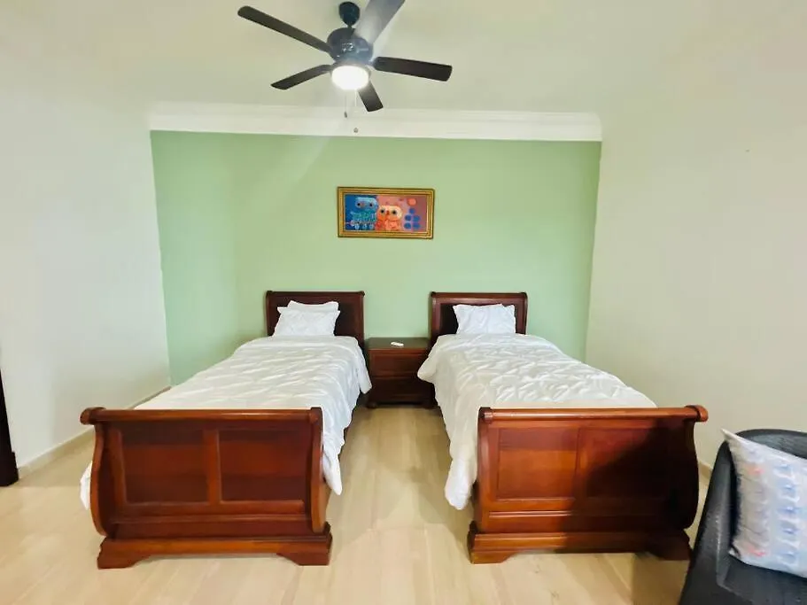 Beach Front Penthouse In Exclusive Tower Santo Domingo Lägenhet